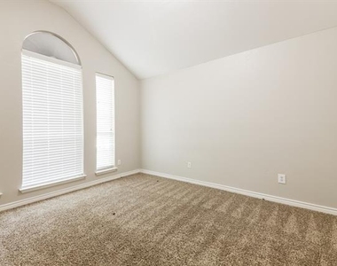 415 N Gaston Drive - Photo Thumbnail 12