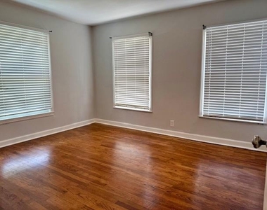 2816 Westridge Avenue - Photo Thumbnail 9