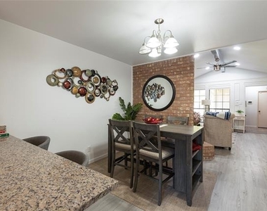 6910 Winding Creek Court - Photo Thumbnail 10