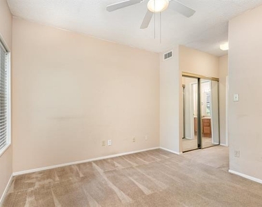 5740 Martel Avenue - Photo Thumbnail 7