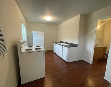 616 Grand Avenue - Photo Thumbnail 4