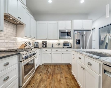 5611 Martel Avenue - Photo Thumbnail 10