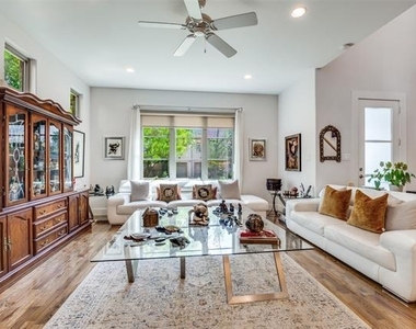 5611 Martel Avenue - Photo Thumbnail 2
