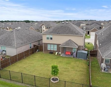 913 Adelyn Street - Photo Thumbnail 28
