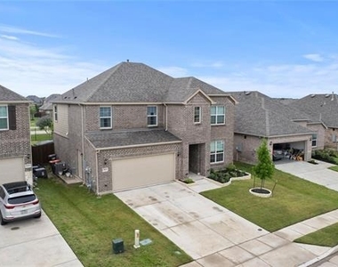 913 Adelyn Street - Photo Thumbnail 34