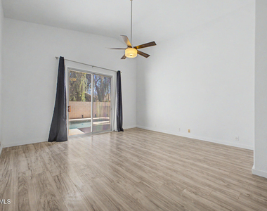 7251 E Lakeview Avenue - Photo Thumbnail 15