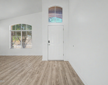 7251 E Lakeview Avenue - Photo Thumbnail 2