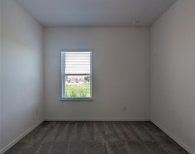 2257 Adena Springs Drive - Photo Thumbnail 19
