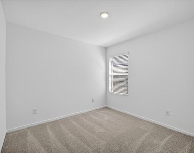 2509 Guineas Lane - Photo Thumbnail 12