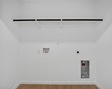 2509 Guineas Lane - Photo Thumbnail 9