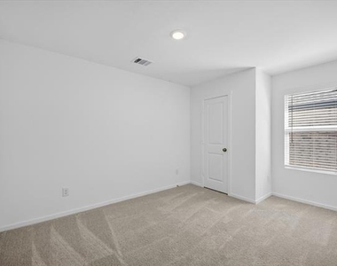 2509 Guineas Lane - Photo Thumbnail 13