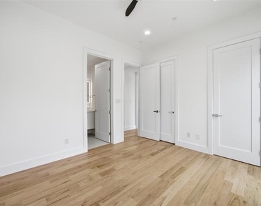 4605 Belmont Avenue - Photo Thumbnail 20