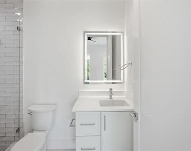 4605 Belmont Avenue - Photo Thumbnail 30
