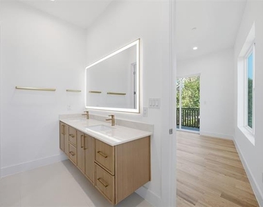 4605 Belmont Avenue - Photo Thumbnail 29