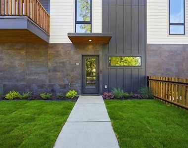4605 Belmont Avenue - Photo Thumbnail 5