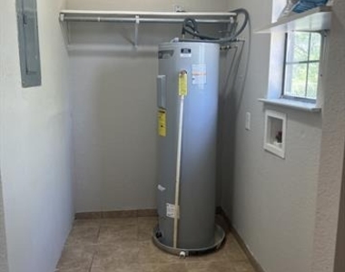3272 Tesoro Loop - Photo Thumbnail 6