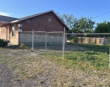 3272 Tesoro Loop - Photo Thumbnail 7