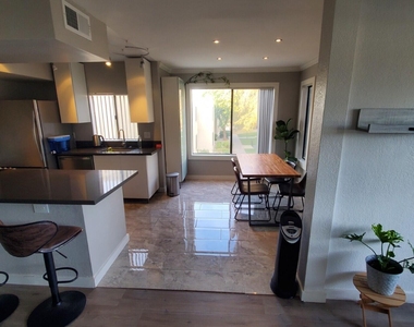 3500 N Hayden Road - Photo Thumbnail 5