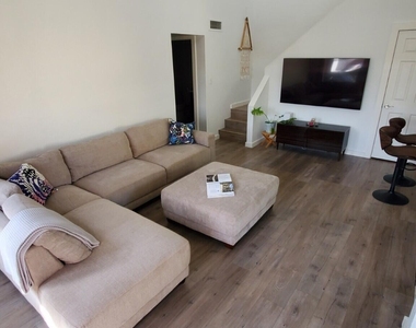 3500 N Hayden Road - Photo Thumbnail 2