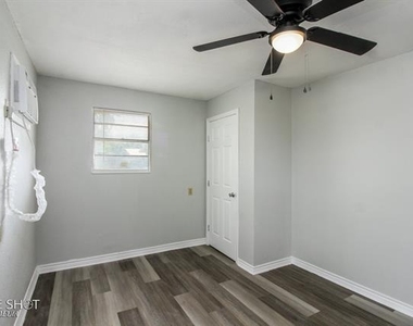 4735 Potomac Avenue - Photo Thumbnail 15