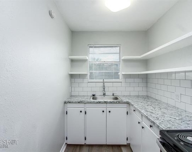4735 Potomac Avenue - Photo Thumbnail 4