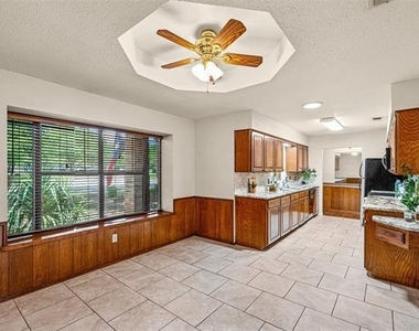 1017 Meadowlark Lane - Photo Thumbnail 3