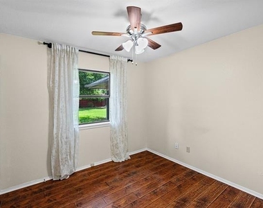 1017 Meadowlark Lane - Photo Thumbnail 19