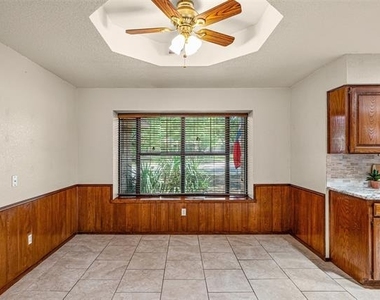1017 Meadowlark Lane - Photo Thumbnail 7