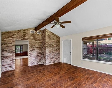 1017 Meadowlark Lane - Photo Thumbnail 18