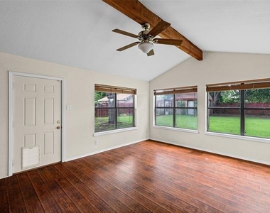 1017 Meadowlark Lane - Photo Thumbnail 17