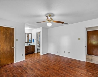 1017 Meadowlark Lane - Photo Thumbnail 14