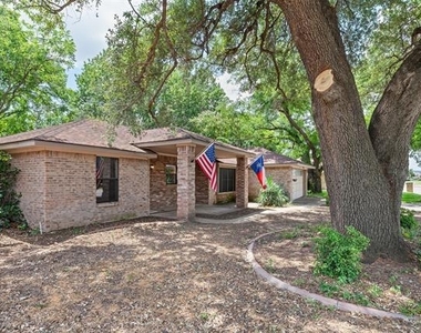 1017 Meadowlark Lane - Photo Thumbnail 2