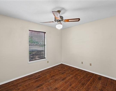 1017 Meadowlark Lane - Photo Thumbnail 21
