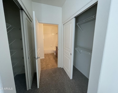 1941 S Pierpont Drive - Photo Thumbnail 5