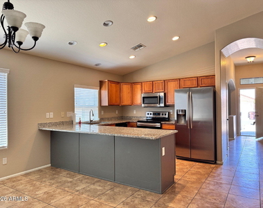 44879 W Desert Garden Road - Photo Thumbnail 4