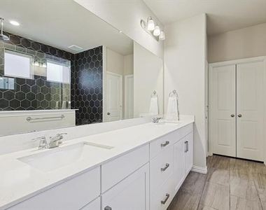 1276 Western Yarrow Avenue - Photo Thumbnail 19