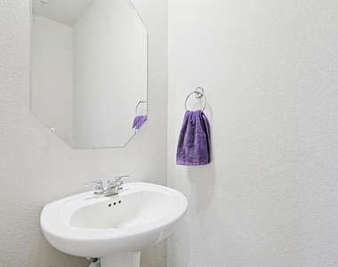 1276 Western Yarrow Avenue - Photo Thumbnail 23