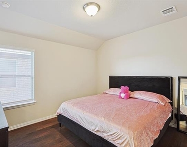 1276 Western Yarrow Avenue - Photo Thumbnail 15