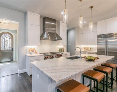 8 Comillas Drive - Photo Thumbnail 2