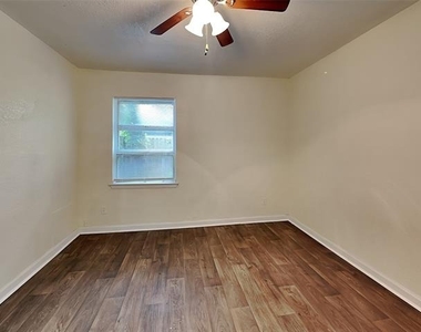 7207 Arborcrest Drive - Photo Thumbnail 7