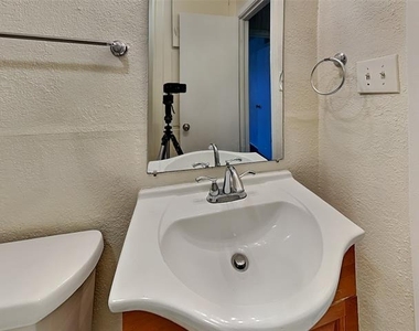 7207 Arborcrest Drive - Photo Thumbnail 13