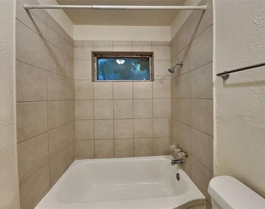 7207 Arborcrest Drive - Photo Thumbnail 12