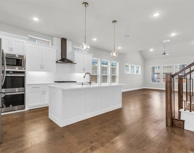 6657 Barnes Drive - Photo Thumbnail 5