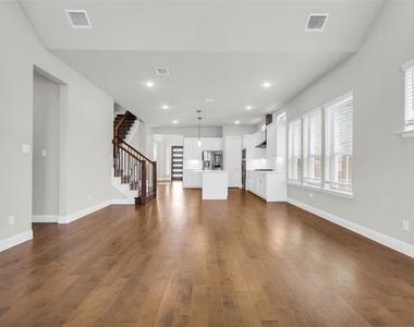 6657 Barnes Drive - Photo Thumbnail 10