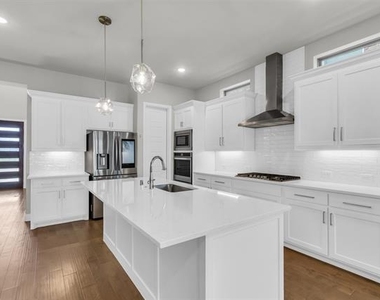6657 Barnes Drive - Photo Thumbnail 6