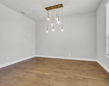6657 Barnes Drive - Photo Thumbnail 3