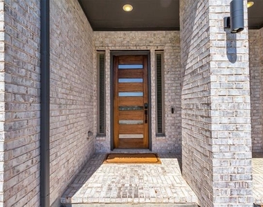 6657 Barnes Drive - Photo Thumbnail 2