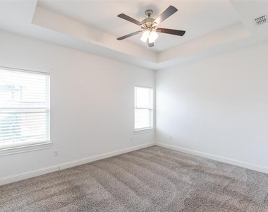 273 Martis Way - Photo Thumbnail 13