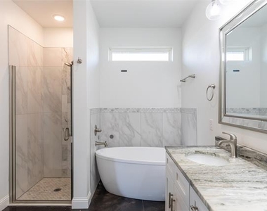 273 Martis Way - Photo Thumbnail 15