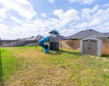 273 Martis Way - Photo Thumbnail 34